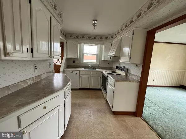 271 SHARP RD Marlton, NJ 08053