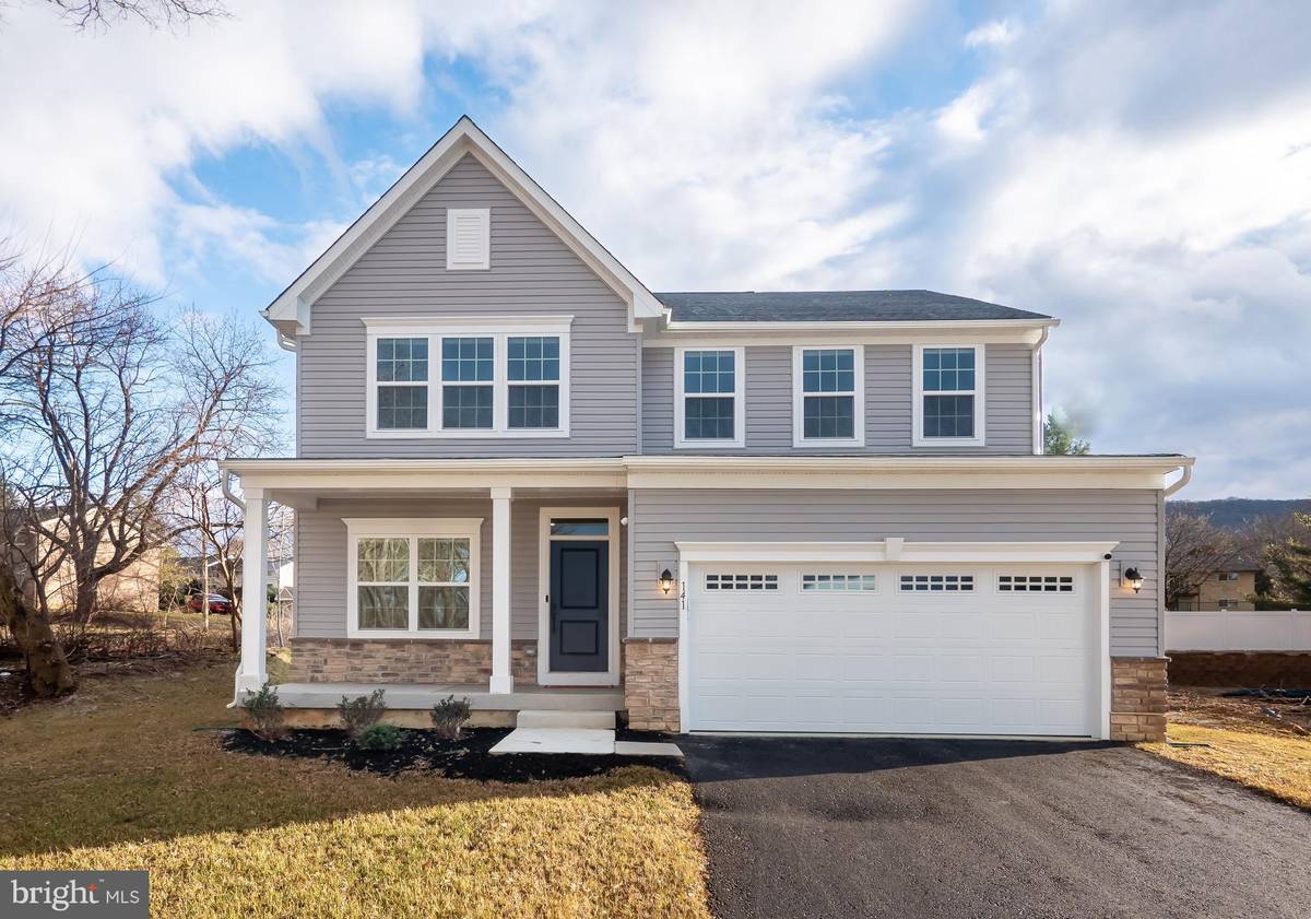 Macungie, PA 18062,141 ASPEN LN