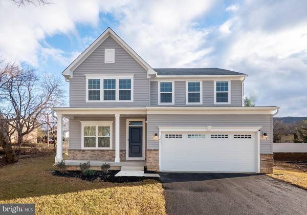 141 ASPEN LN, Macungie, PA 18062