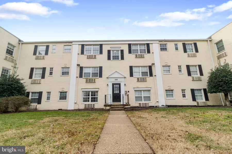 2239 FARRINGTON AVE #05-101, Alexandria, VA 22303