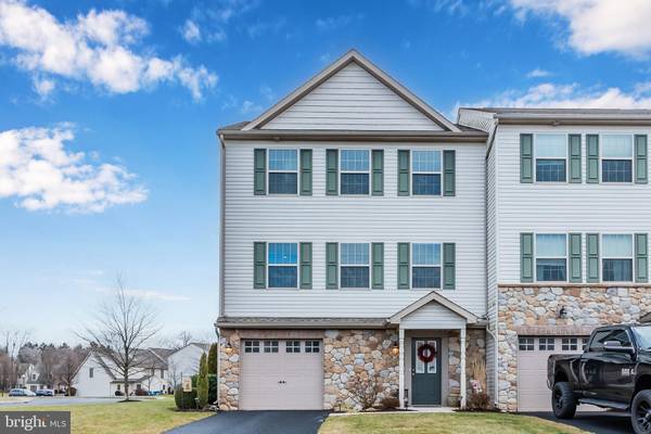 262 MELBOURNE LN, Mechanicsburg, PA 17055