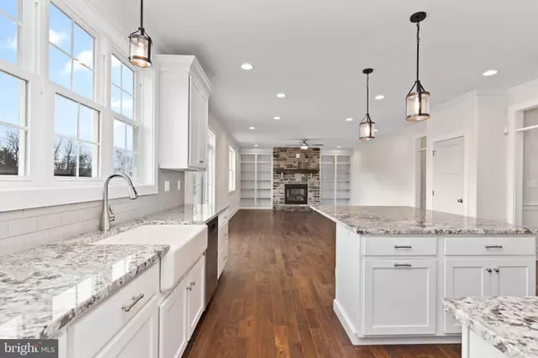 332 PENNINGTON DR Mechanicsburg, PA 17055