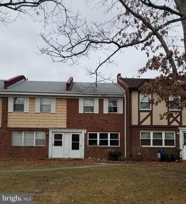 15 BRIAR MILLS DR, Brick, NJ 08724