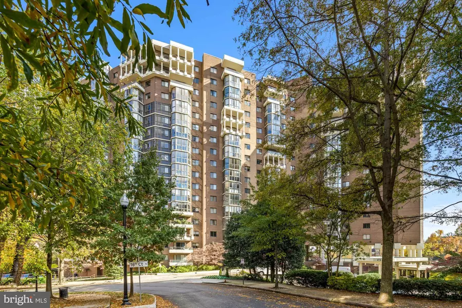 1600 N OAK ST #514, Arlington, VA 22209