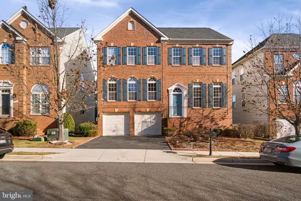 Alexandria, VA 22315,7204 GRAY HEIGHTS CT