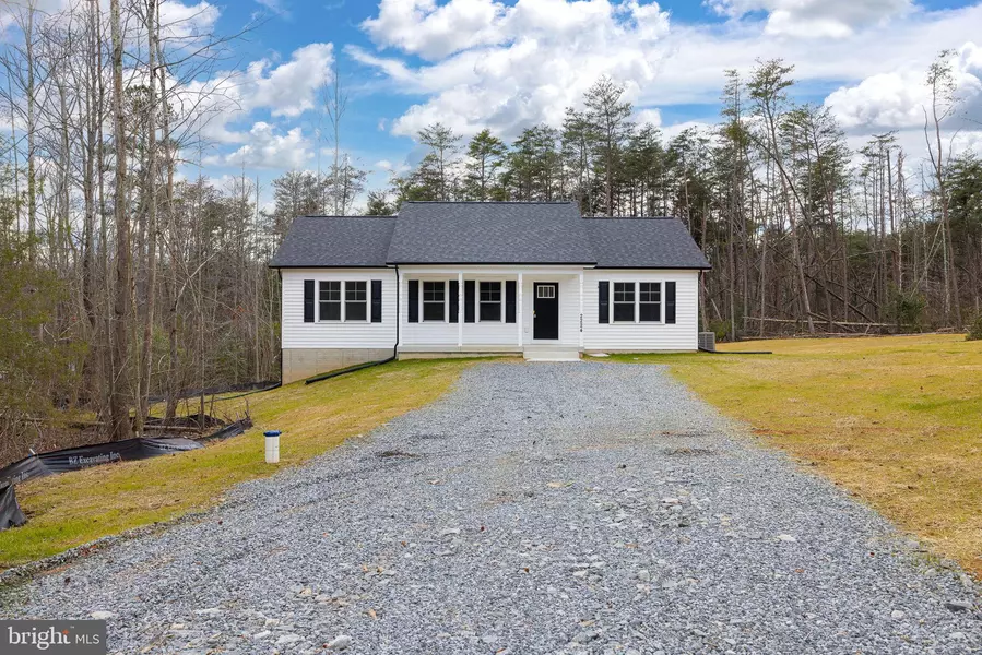 2224 PARTLOW RD, Beaverdam, VA 23015