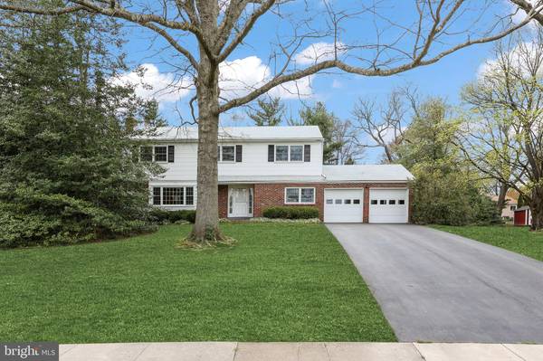 13 LLANFAIR LN, Ewing, NJ 08628