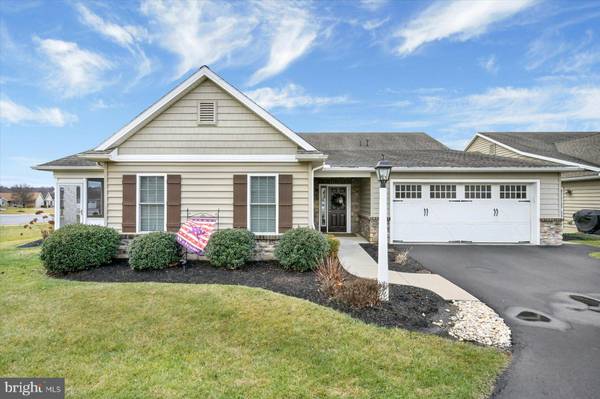 70 S VILLAGE CIR, Palmyra, PA 17078