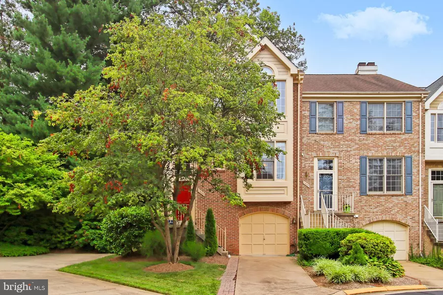 1393 HERITAGE OAK WAY, Reston, VA 20194