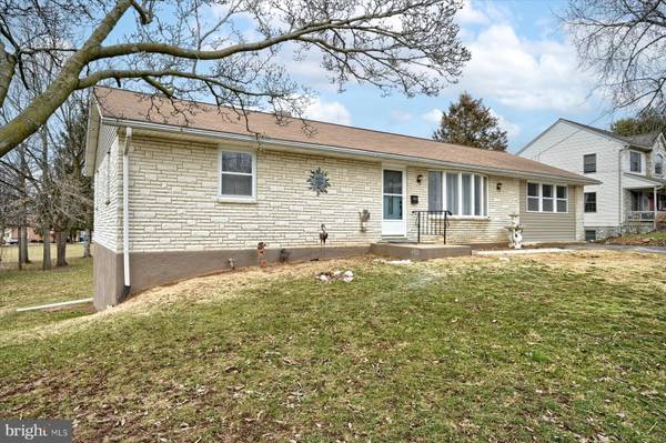 413 E CHERRY ST, Elizabethtown, PA 17022