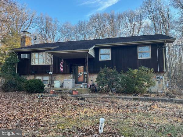 22 OAK RD, White Haven, PA 18661