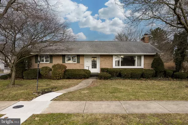 303 W GREEN ST, Fleetwood, PA 19522