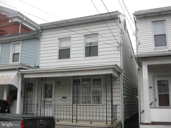 41 N MILL ST, Saint Clair, PA 17970