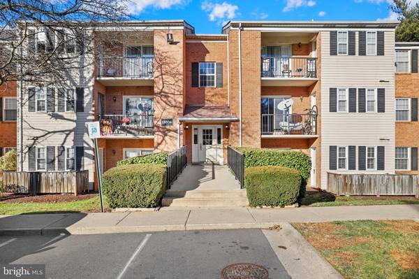 18336 STREAMSIDE DR #104, Gaithersburg, MD 20879