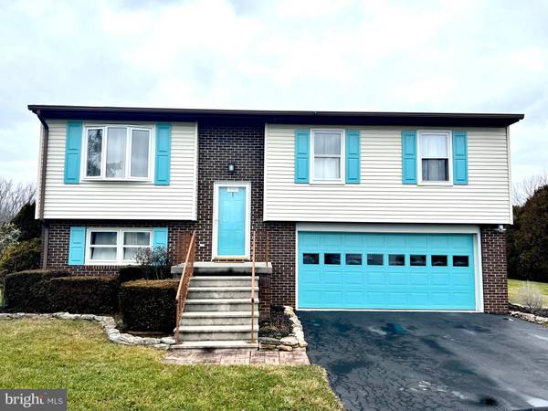 181 BERTOLET MILL RD, Oley, PA 19547