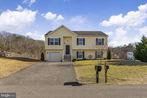 153 EISENHOWER CIR, Inwood, WV 25428