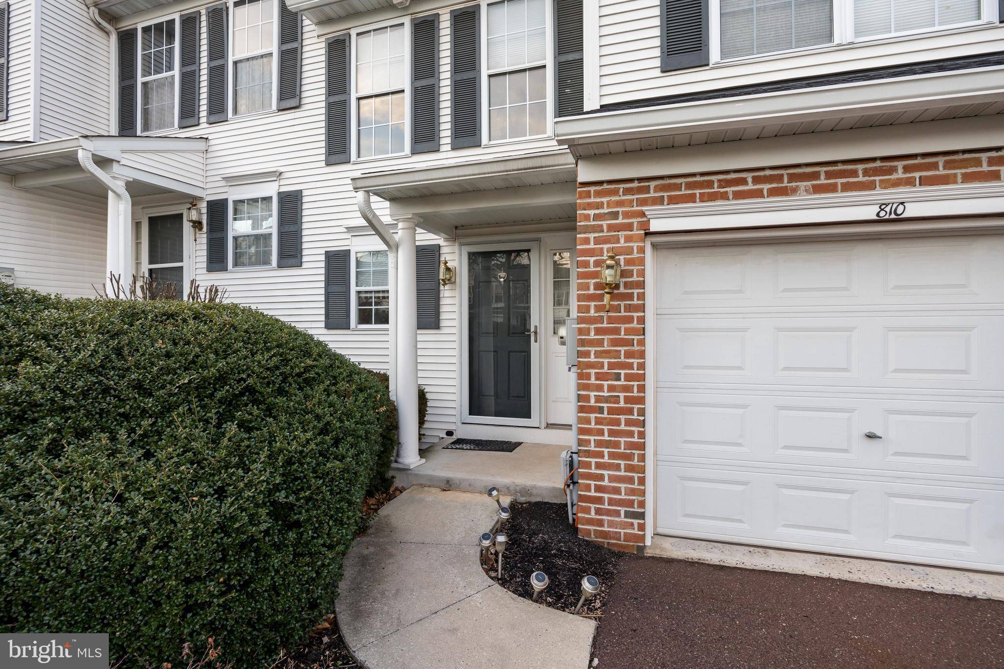 Royersford, PA 19468,810 RED ROCK CIR