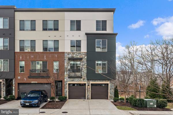 14491 LAKE VISTA DR, Chantilly, VA 20151