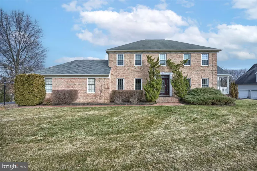 1558 FOX HOLLOW CIR, Mechanicsburg, PA 17055