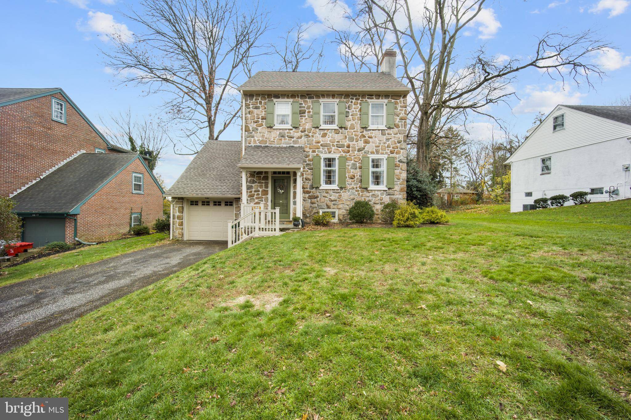 22 CARRIAGE LN, Norristown, PA 19401
