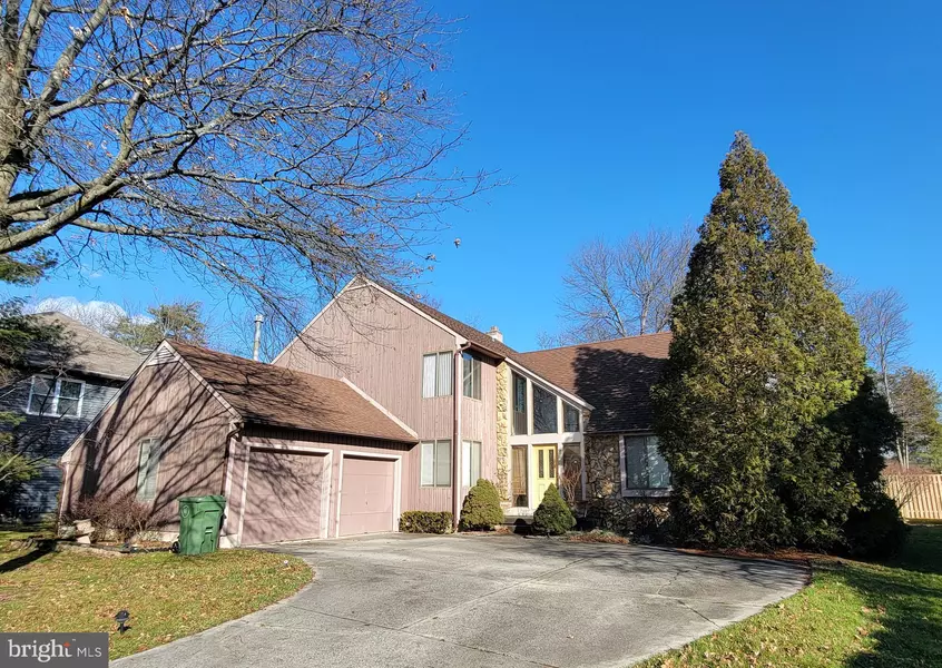 6 W DORIS DR, Cherry Hill, NJ 08003