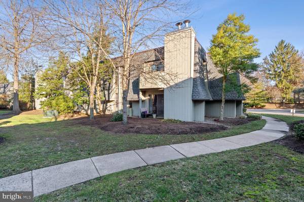 25 S CHURCH RD #11, Maple Shade, NJ 08052