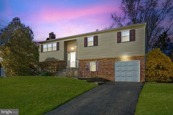 711 CAROLE LN, Aston, PA 19014