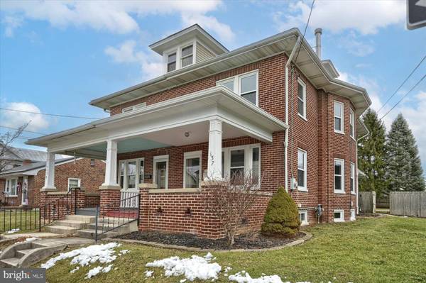 137 N HANOVER ST, Elizabethtown, PA 17022