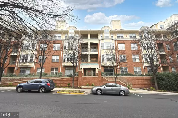 1855 STRATFORD PARK PL #308, Reston, VA 20190