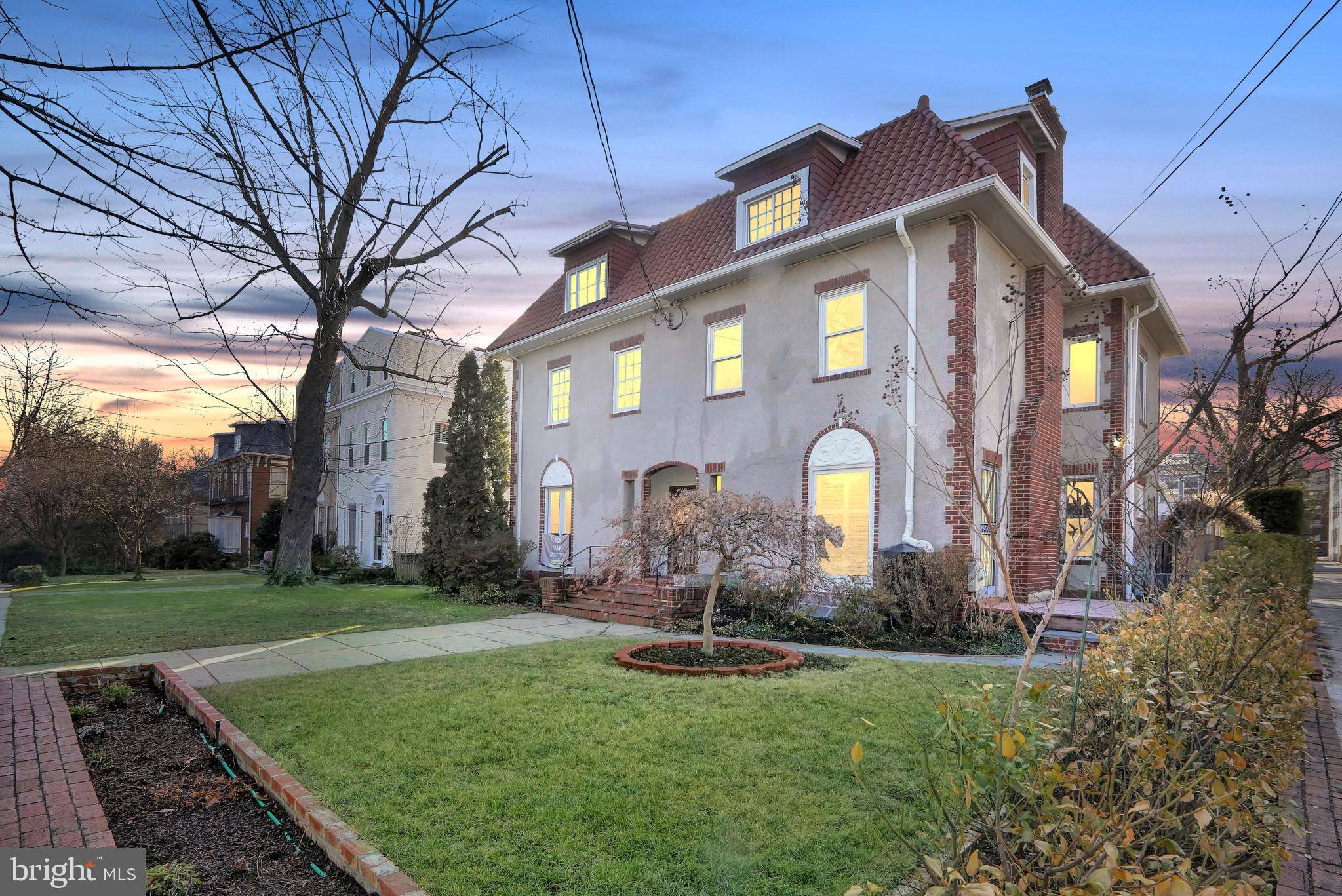 3826 WARREN ST NW, Washington, DC 20016