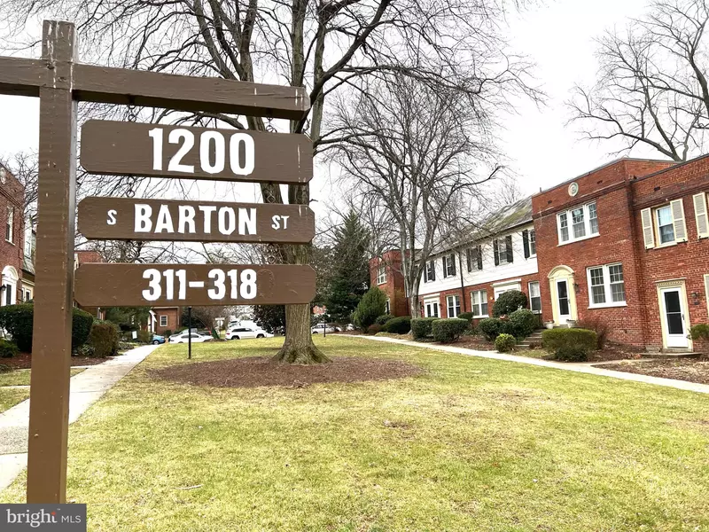 1200 S BARTON ST #314, Arlington, VA 22204