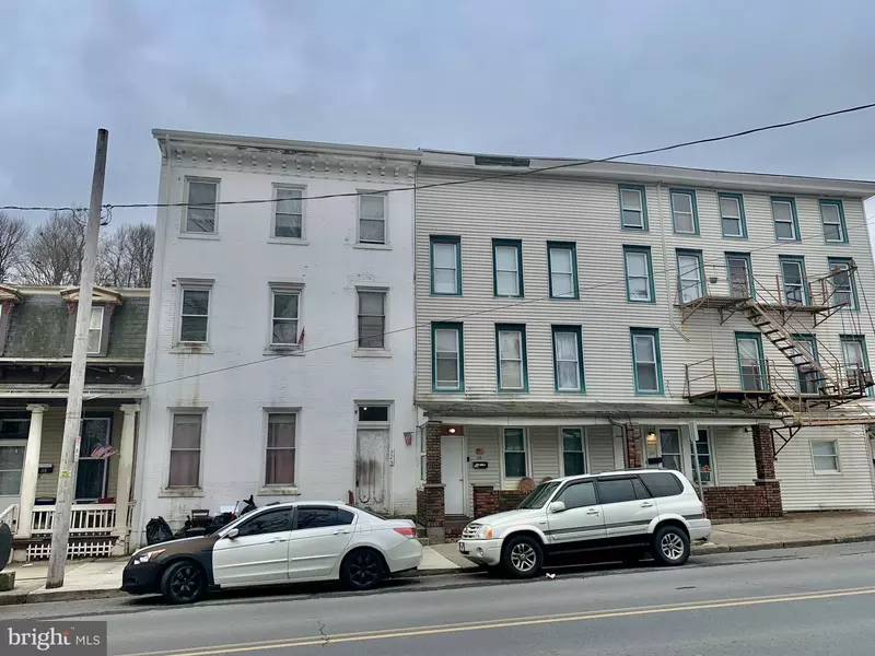 326 W BROAD ST, Tamaqua, PA 18252