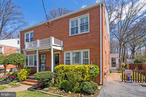 1231 S BUCHANAN ST, Arlington, VA 22204