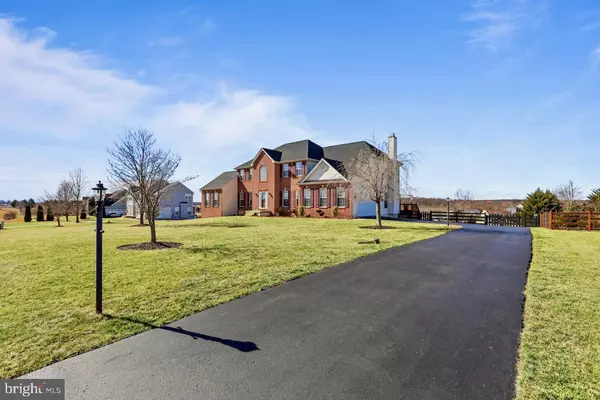 Charles Town, WV 25414,787 SPRUCE HILL WAY