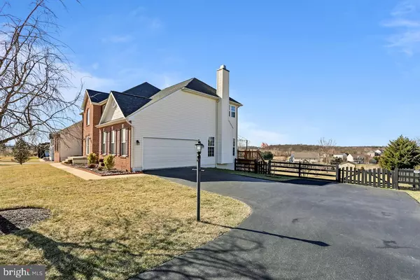 Charles Town, WV 25414,787 SPRUCE HILL WAY