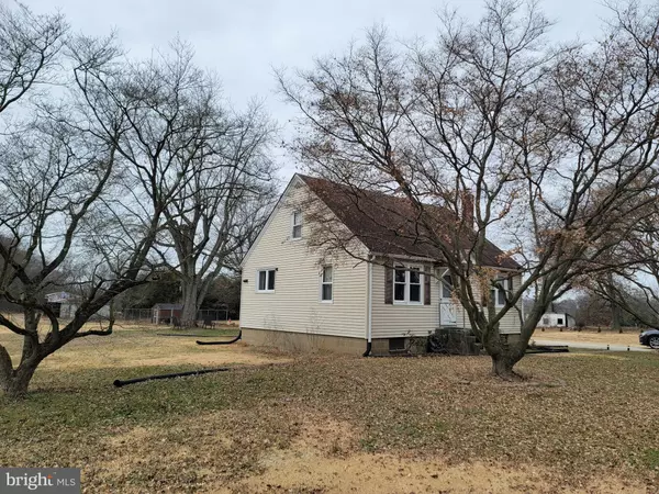 Gibbstown, NJ 08027,405 TOMLIN STATION RD