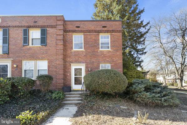 1210 S BARTON ST #319, Arlington, VA 22204