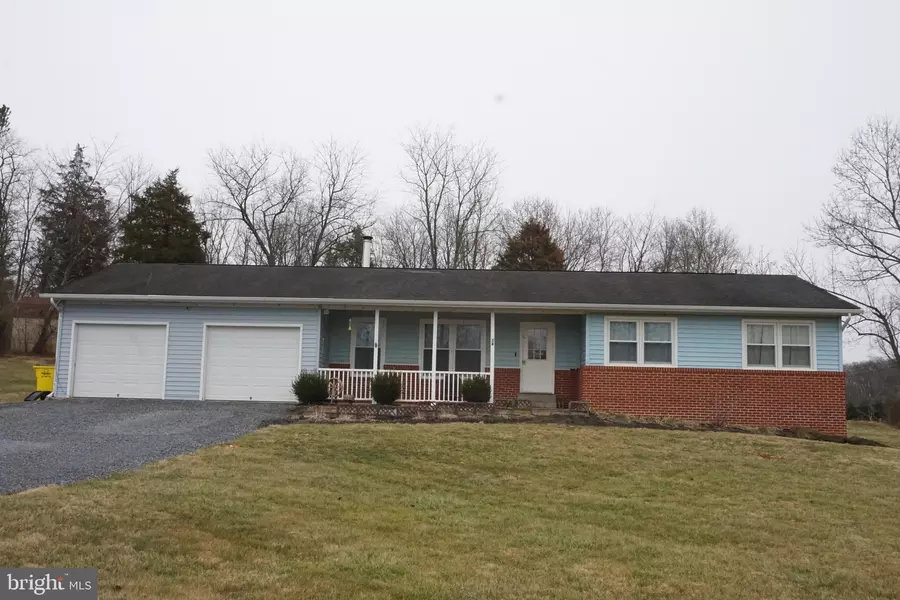 34 FIELDSTONE DR, Bunker Hill, WV 25413