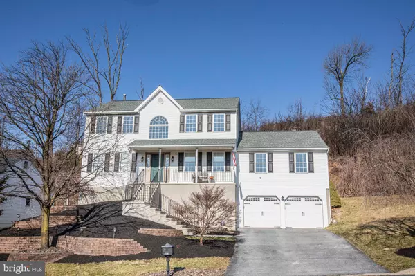 256 CONSTITUTION AVE, Reading, PA 19606