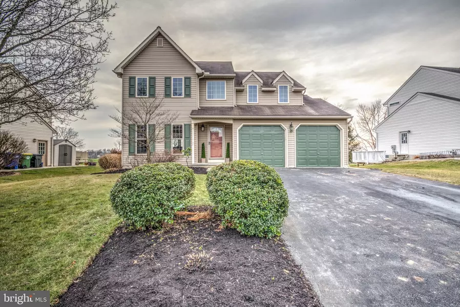 81 APPLE BLOSSOM DR, Lancaster, PA 17602