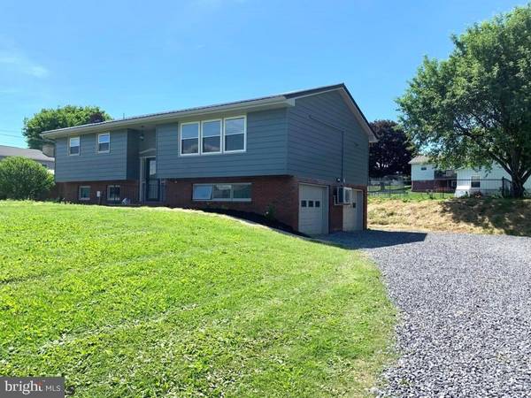 Mill Hall, PA 17751,17 CARNATION LN