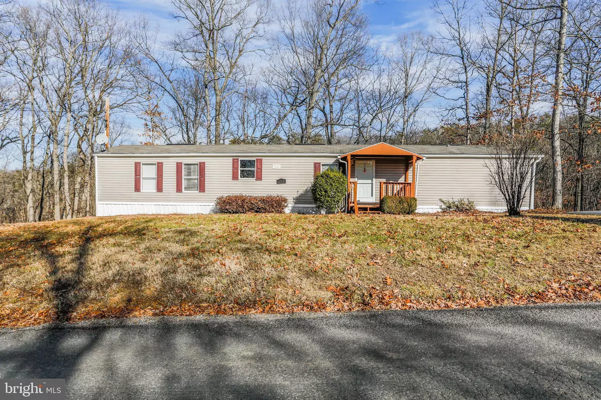 Hedgesville, WV 25427,893 MIKE ASHTON RD