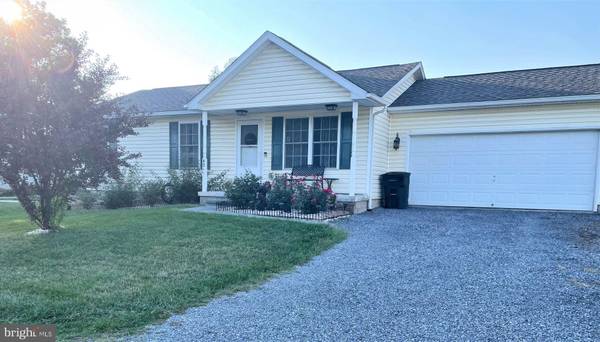 42 KELSEY WAY, Inwood, WV 25428