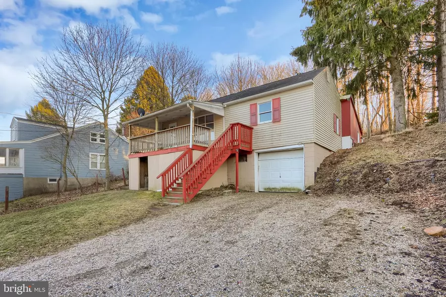 840 W WILLOW ST, Coal Township, PA 17866