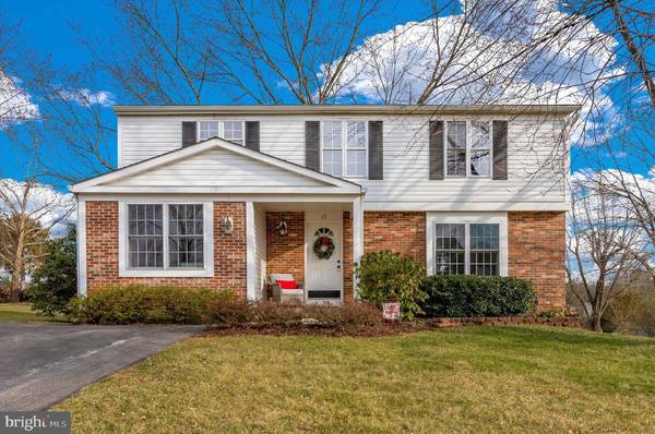 17 ROLLING GREEN CT, North Potomac, MD 20878