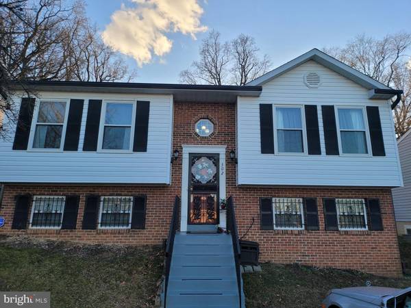 302 70TH PL, Capitol Heights, MD 20743