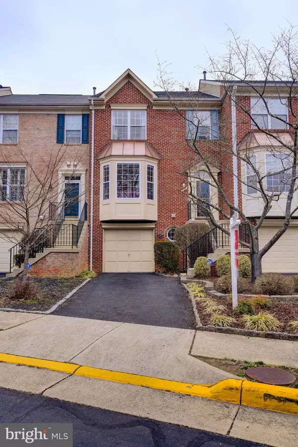 6202 WINDHAM HILL RUN, Alexandria, VA 22315