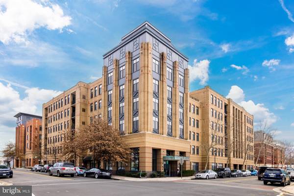 525 N FAYETTE ST #422, Alexandria, VA 22314