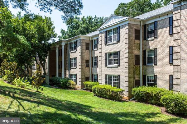 7700 TREMAYNE PL #304, Mclean, VA 22102