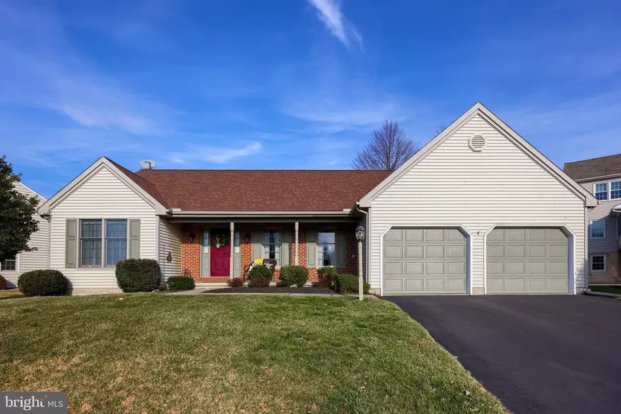 303 OAK THORNE LN, Lancaster, PA 17602